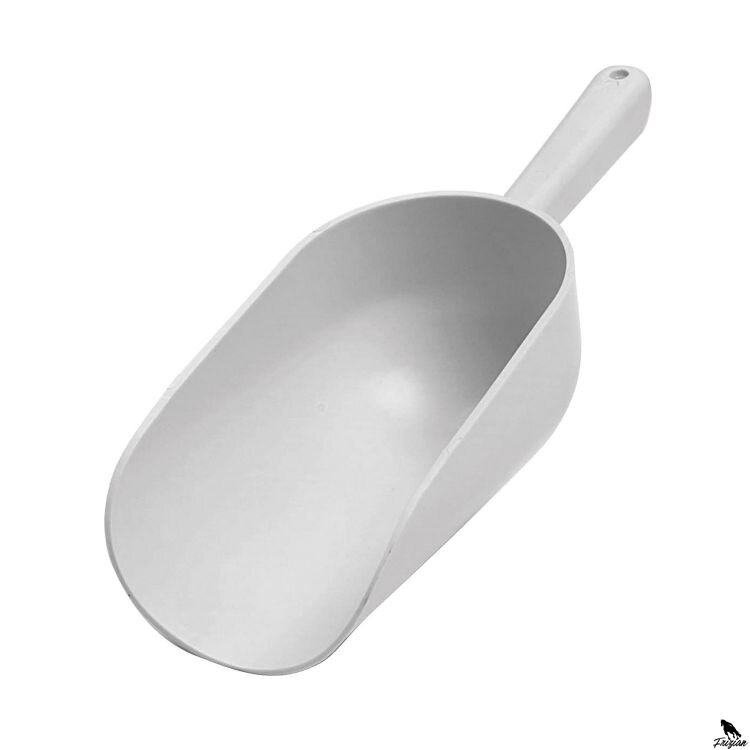 Plastová naberačka na krmivo